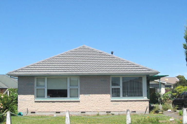 Photo of property in 17 Rosella Street, Broomfield, Christchurch, 8042