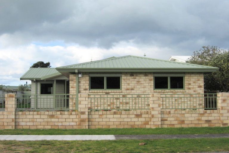 Photo of property in 204 Patuwai Drive, Whangamata, 3620