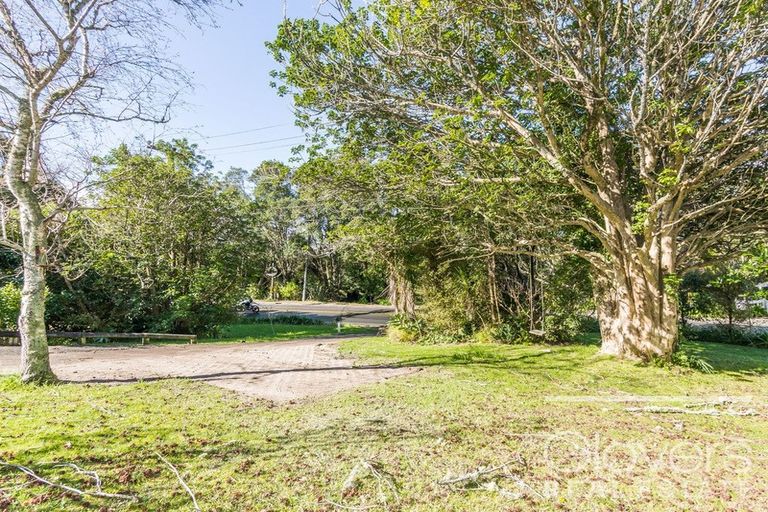 Photo of property in 11 Huia Road, Titirangi, Auckland, 0604