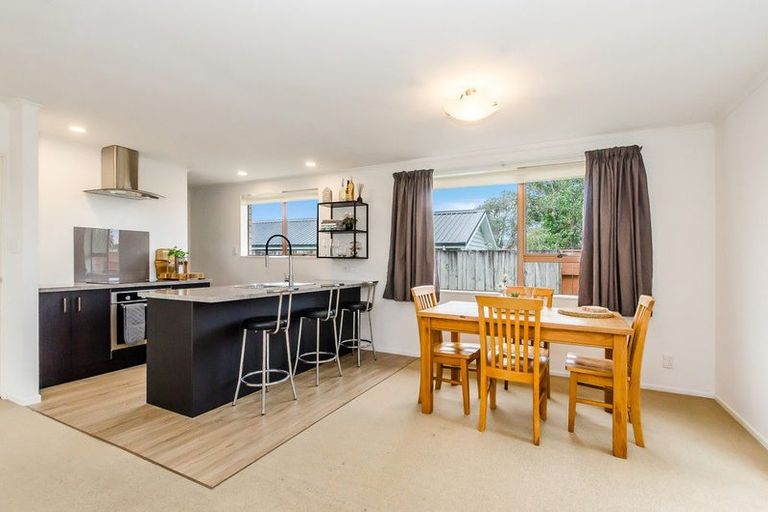 Photo of property in 62b Mazengarb Road, Paraparaumu Beach, Paraparaumu, 5032