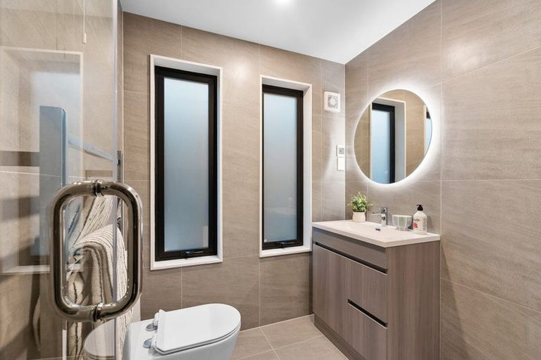 Photo of property in 1c Maxwelton Drive, Mairangi Bay, Auckland, 0630