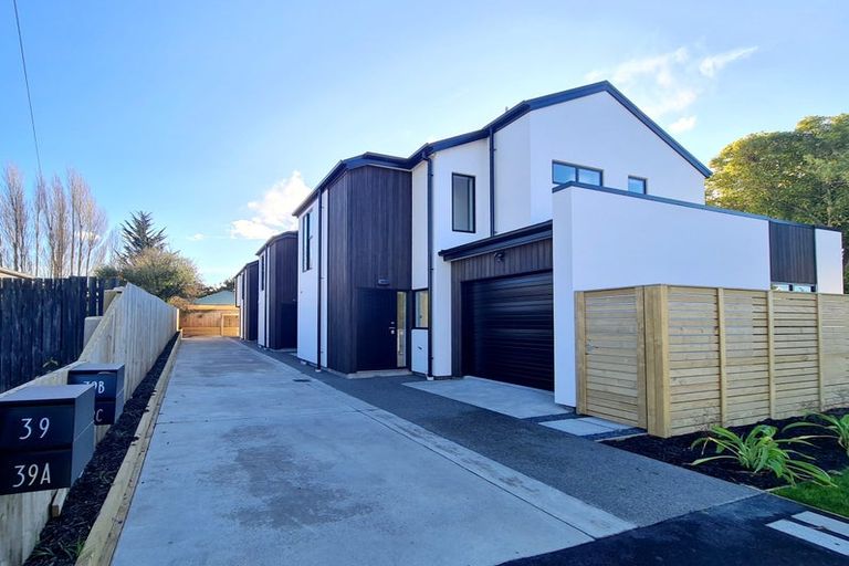 Photo of property in 39b York Street, Waltham, Christchurch, 8023