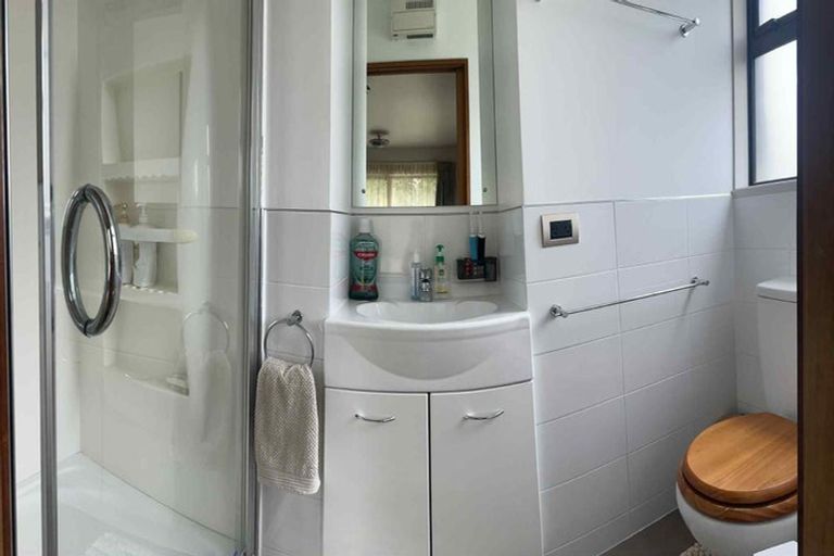 Photo of property in 9 Fastness Crescent, Wanaka, 9305