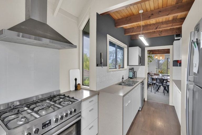 Photo of property in 68 Palatine Terrace, Saint Martins, Christchurch, 8022