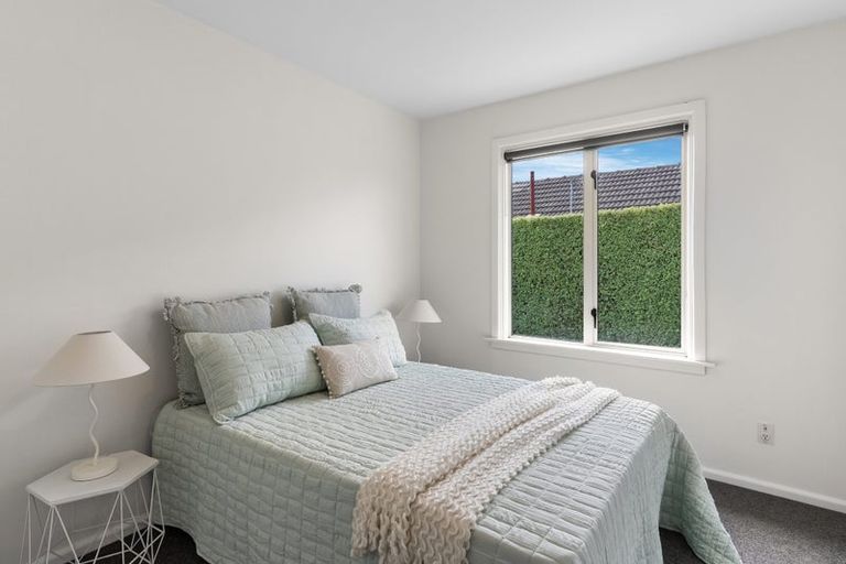 Photo of property in 39 Charlcott Street, Burnside, Christchurch, 8053