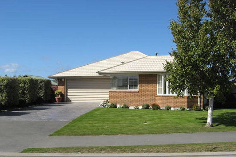 Photo of property in 35 Durrell Way, Rolleston, 7614