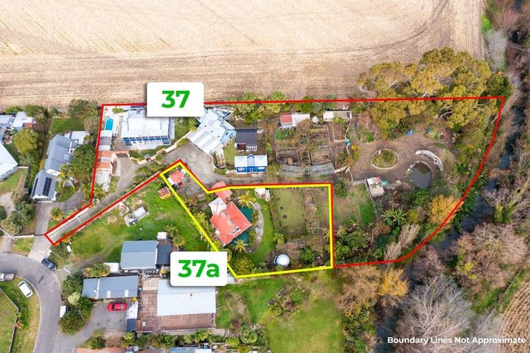 Photo of property in 37 Gillies Crescent, Waimarama, Havelock North, 4294
