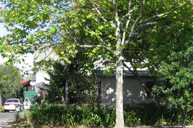 Photo of property in 36b Seabrook Avenue, New Lynn, Auckland, 0600