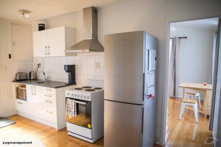 Photo of property in 1/11 Liston Street, Northcote, Auckland, 0627