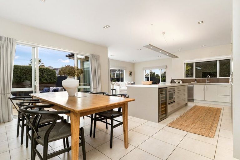 Photo of property in 3 Leabridge Mews, Harewood, Christchurch, 8051