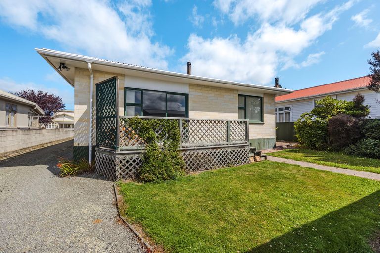 Photo of property in 30 Teviot Street, Oamaru North, Oamaru, 9400