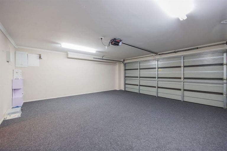 Photo of property in 6 Fairhill Place, Flat Bush, Auckland, 2016