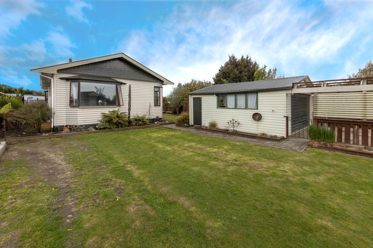 Photo of property in 23 Cross Street, Coalgate, 7673