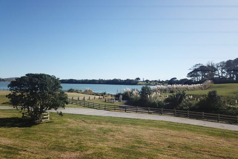 Photo of property in 17 Goble Road, Clarks Beach, 2679