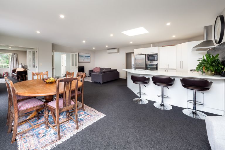 Photo of property in 92 Milns Road, Halswell, Christchurch, 8025
