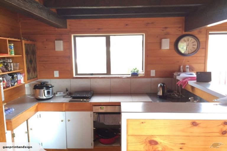 Photo of property in 197 Henderson Valley Road, Henderson, Auckland, 0612