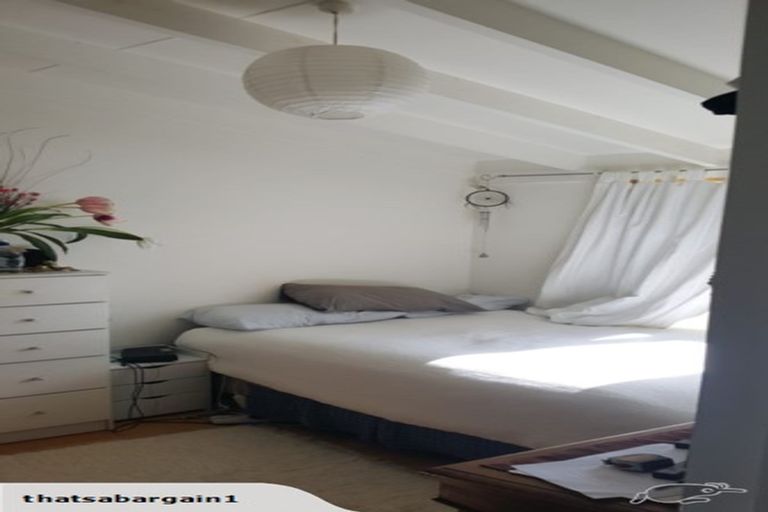 Photo of property in 18/125u Queens Drive, Lyall Bay, Wellington, 6022