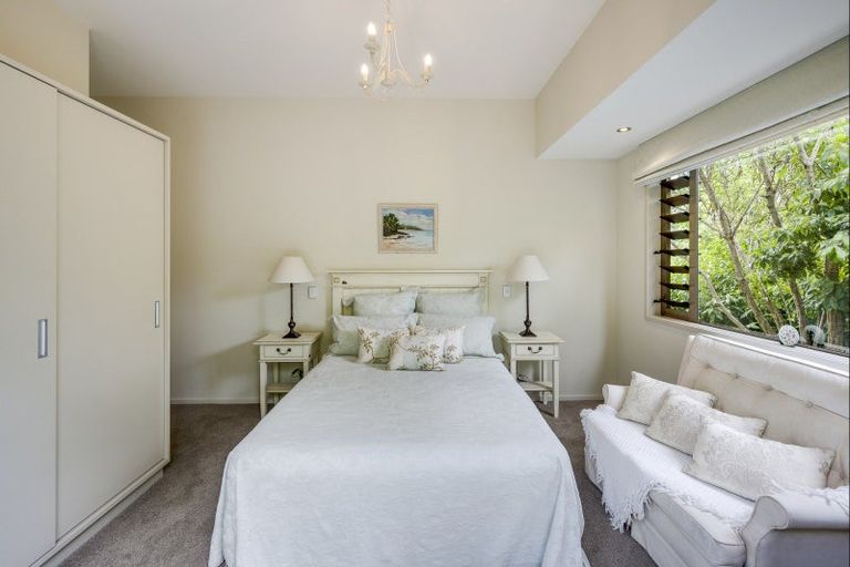Photo of property in 17 Shortland Place, Havelock North, 4130
