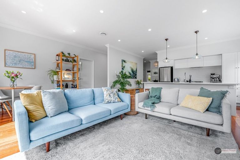 Photo of property in 11 Rossiter Avenue, Waterloo, Lower Hutt, 5011