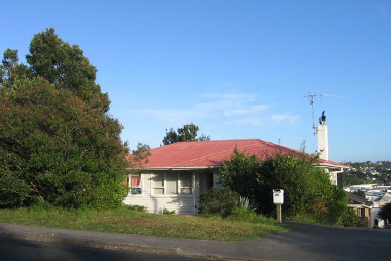 Photo of property in 1/99 Bruce Road, Glenfield, Auckland, 0629