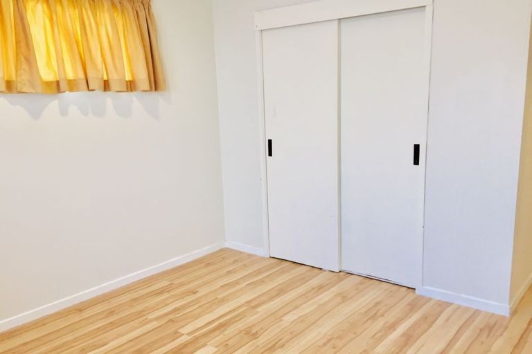 Photo of property in 61a Sunset Road, Totara Vale, Auckland, 0632