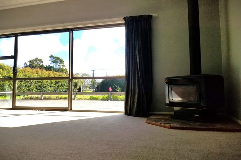 Photo of property in 98-100 Totara Road, Whenuapai, Auckland, 0618