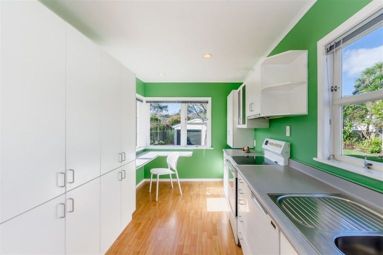 Photo of property in 151 Te Moana Road, Waikanae, 5036