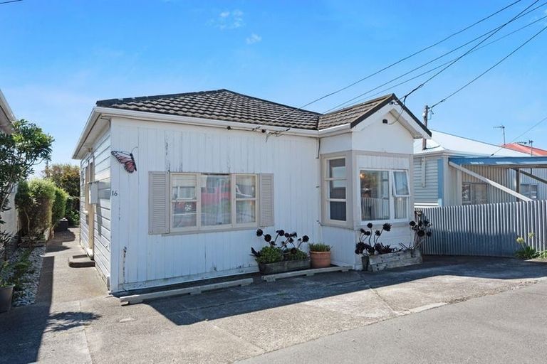 Photo of property in 16 Cockburn Street, Kilbirnie, Wellington, 6022