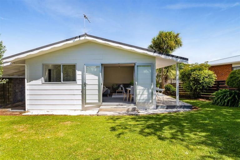 Photo of property in 18 Culzean Grove, Bell Block, New Plymouth, 4312