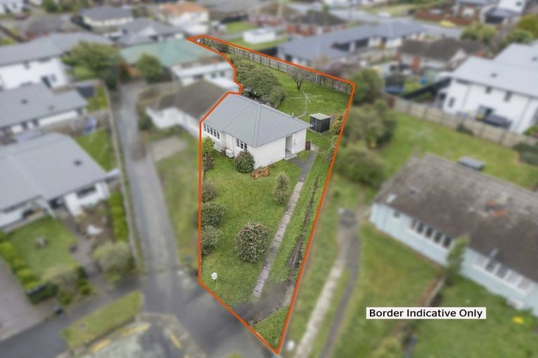 Photo of property in 13 Huia Street, Riccarton, Christchurch, 8041