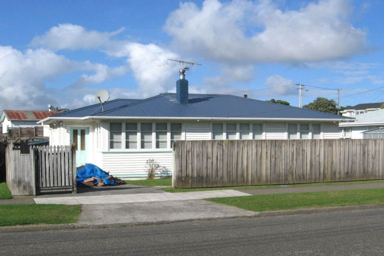 Photo of property in 64 Piko Street, Titahi Bay, Porirua, 5022