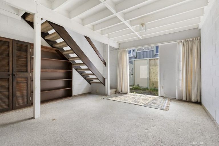 Photo of property in Paddington Apartments, 13/15u Mckinley Crescent, Brooklyn, Wellington, 6021