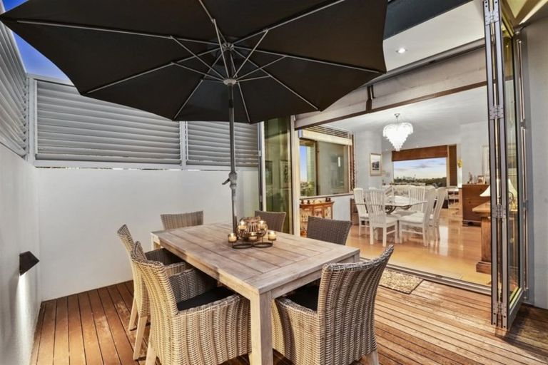 Photo of property in 22a Beach Road, Castor Bay, Auckland, 0620