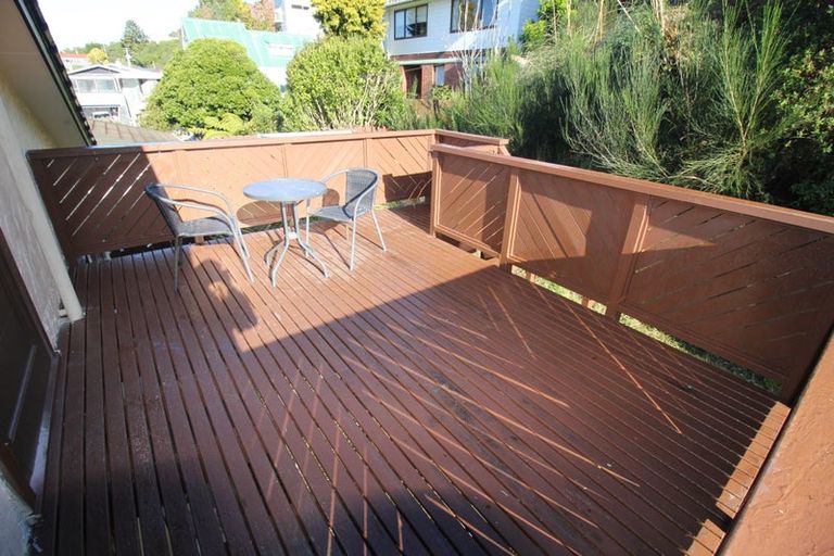 Photo of property in 21 Te Kiteroa Grove, Churton Park, Wellington, 6037
