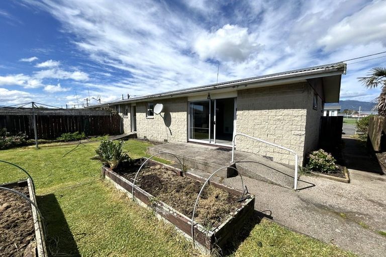 Photo of property in 15 Brougham Street, Westport, 7825