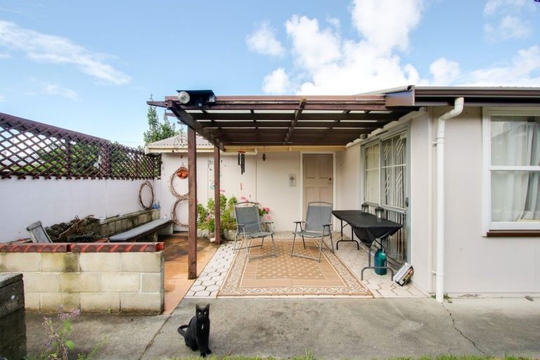 Photo of property in 28 Caxton Street, Onekawa, Napier, 4110