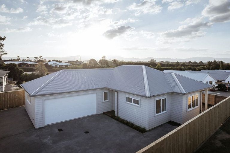Photo of property in 13b Western Avenue, Omokoroa, 3114
