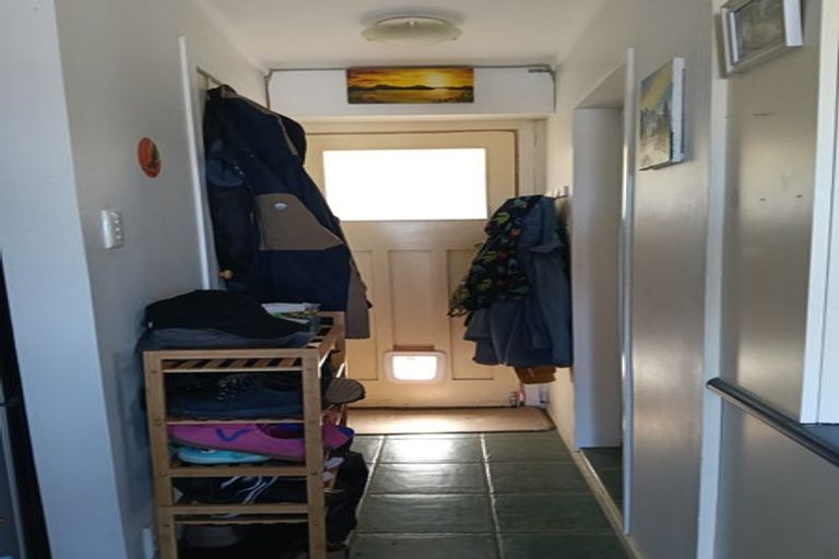 Photo of property in 16 Aranoni Street, Island Bay, Wellington, 6023