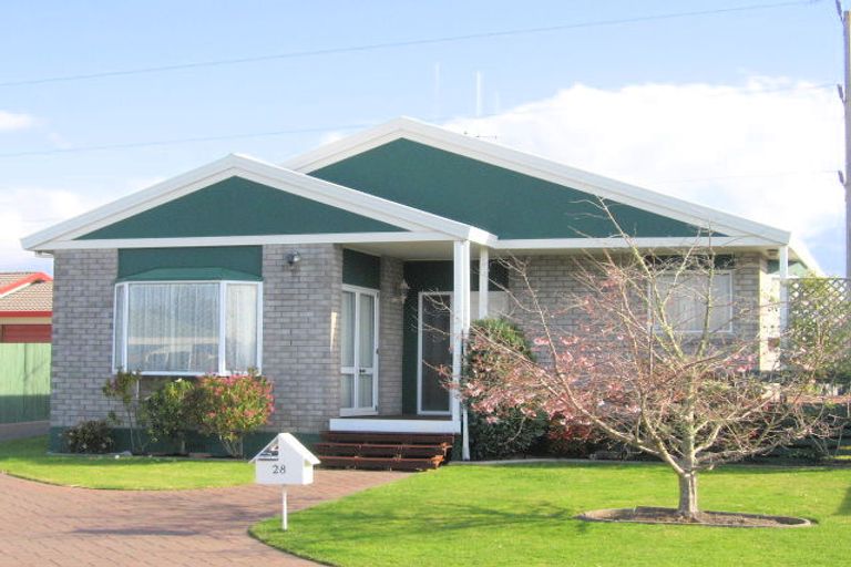 Photo of property in 28 Balmacewen Place, Mount Maunganui, 3116