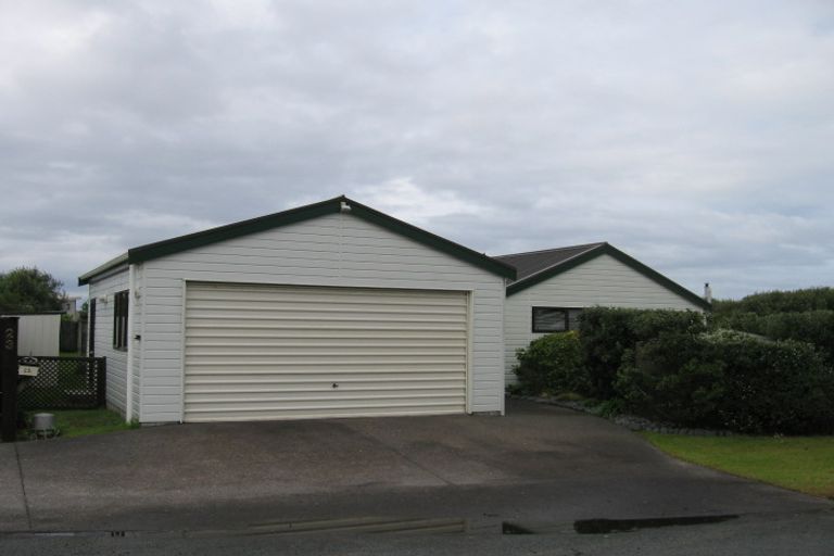 Photo of property in 25 The Southern Isle, Omaha, 0986