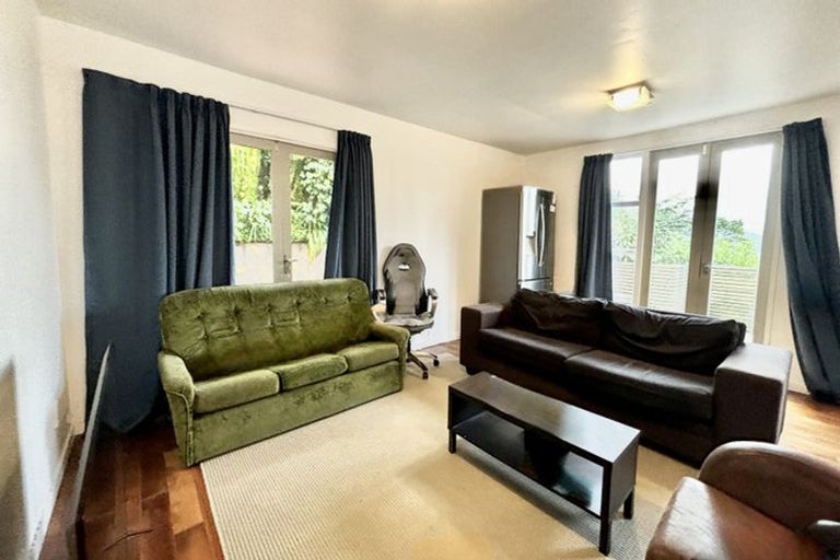 Photo of property in 9 Selkirk Way, Karori, Wellington, 6012