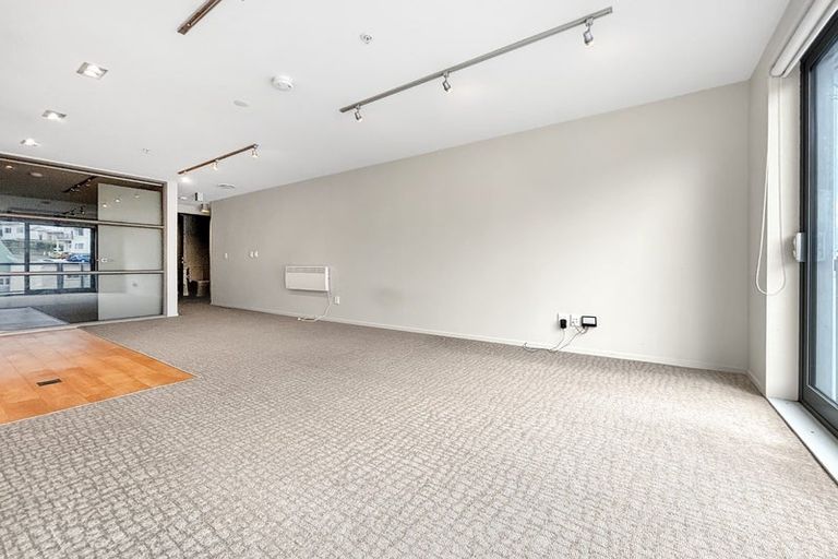 Photo of property in Masina Apartments, 305/80 Riddiford Street, Newtown, Wellington, 6021