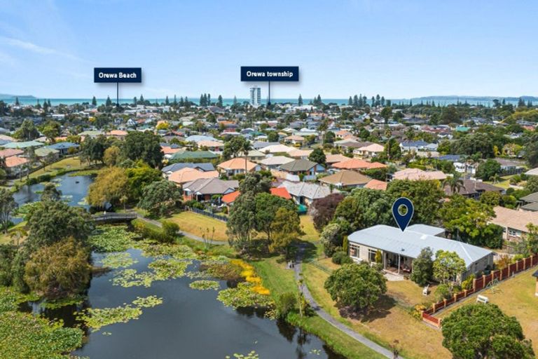Photo of property in 9 Lakeside Drive, Orewa, 0931
