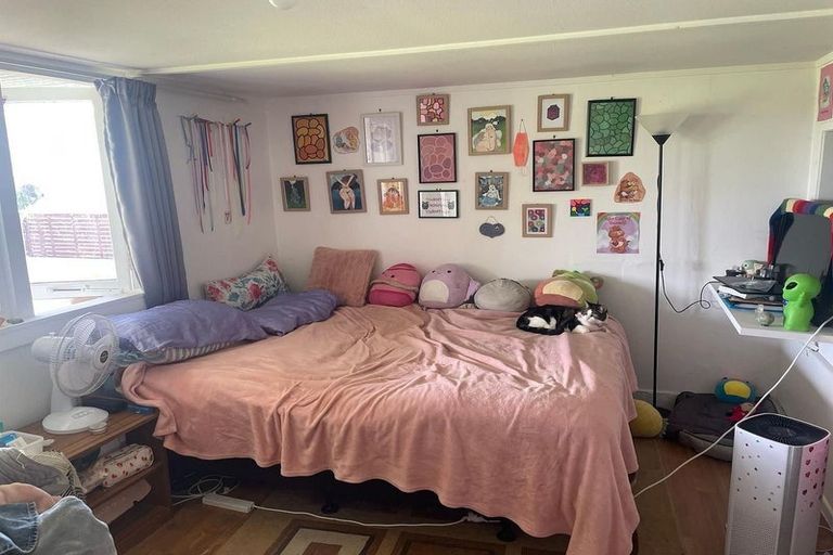 Photo of property in 2/119 Carlisle Road, Northcross, Auckland, 0632