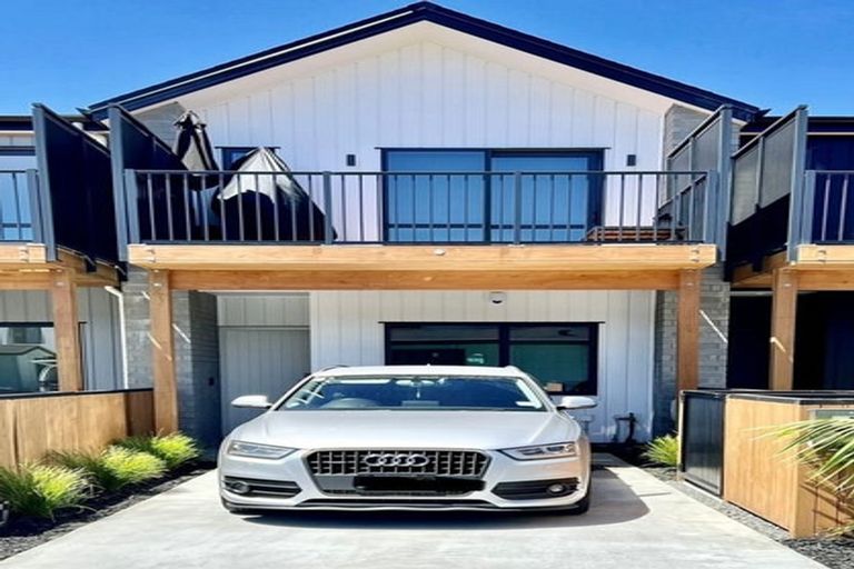 Photo of property in 6 Parenga Lane, Kumeu, 0810