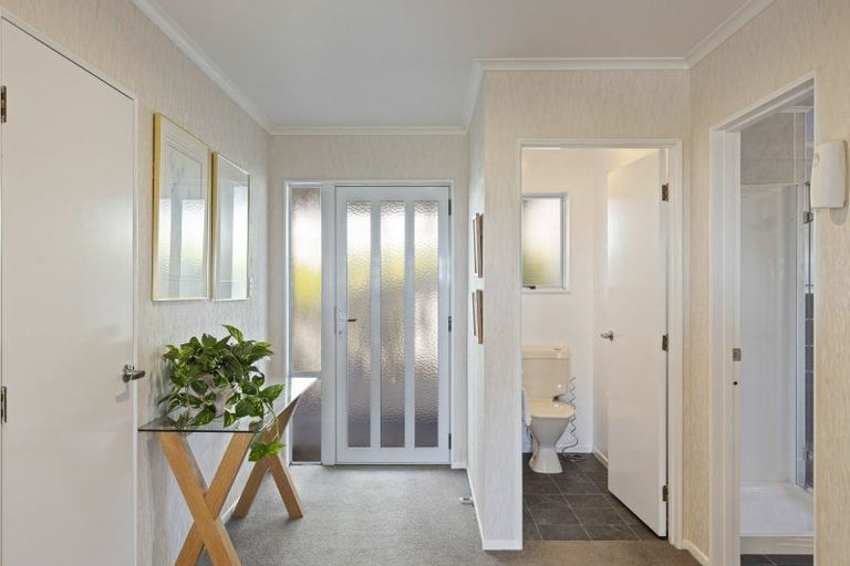 Photo of property in 2/13 Chatswood Grove, Fitzroy, New Plymouth, 4312