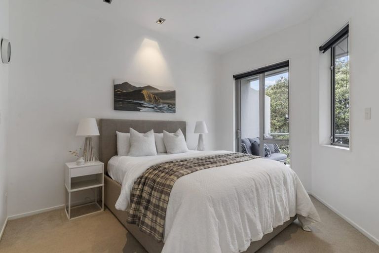 Photo of property in 1/7 The Promenade, Takapuna, Auckland, 0622