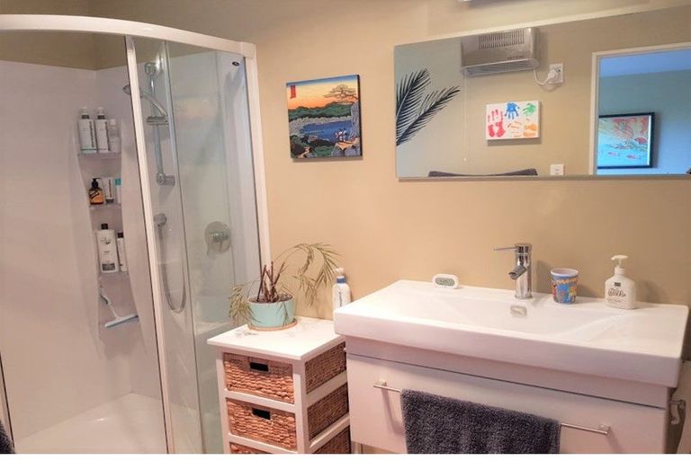 Photo of property in 1 Nebraska Way, Brooklyn, Wellington, 6021