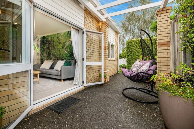 Photo of property in 31 Jubaea Place, Henderson, Auckland, 0610