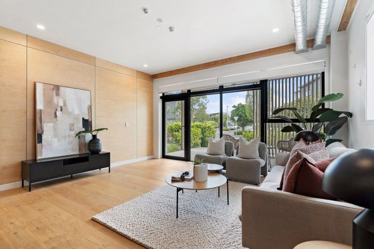 Photo of property in 4/169 Hobsonville Point Road, Hobsonville, Auckland, 0616